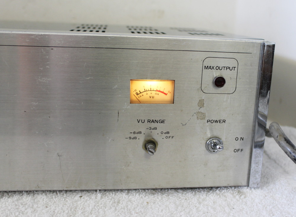 Ampli TOA TA-957 amplificateur Sono vintage Etat moyen mais